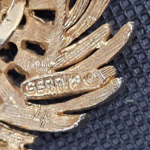 Glam Gerry's Feather Brooch with Pink Rhinestones – Fairycore Vintage Chic - Picture 4 of 8